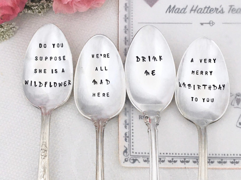 Funny Spoon Engraved for Women Men Kids - Tea Party Favors -  Alice in Wonderland Gifts for Women Teens Friends - Perfect Gifts for  Birthday/Valentine/Christmas(Drink Me): Flatware