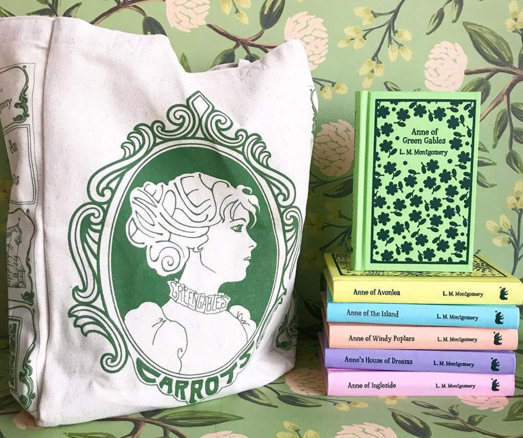 Green and white tote bag with a drawing of Anne by Storiarts