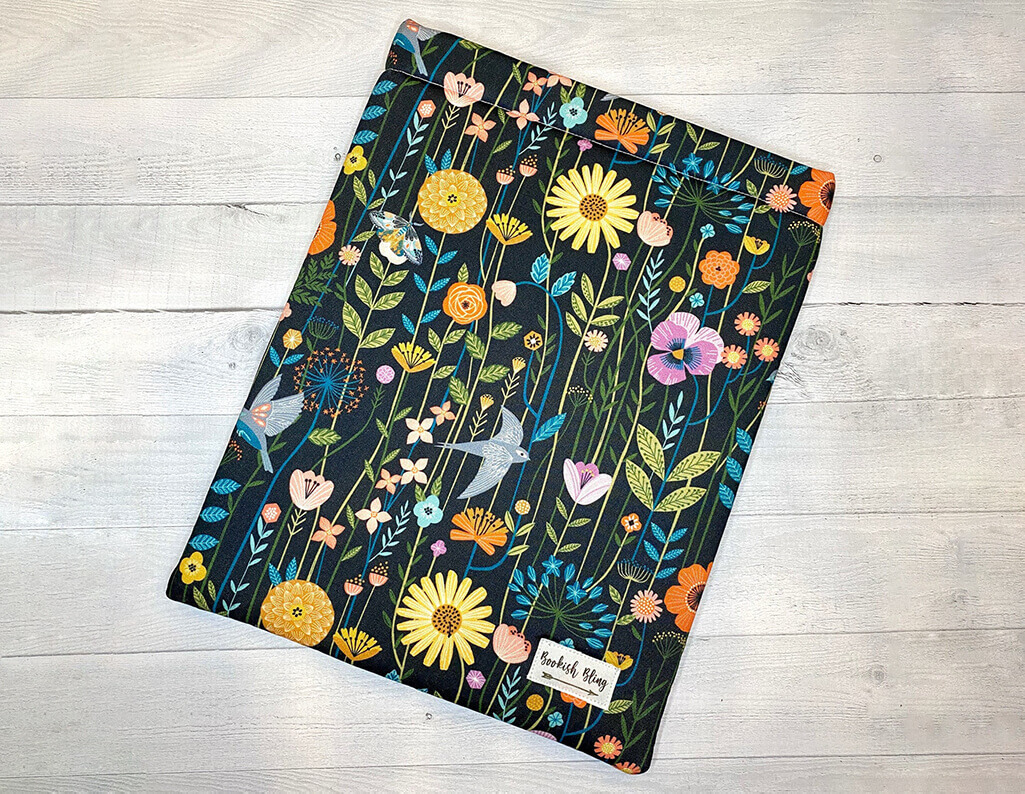 Black book sleeve with floral pattern by BookishBling