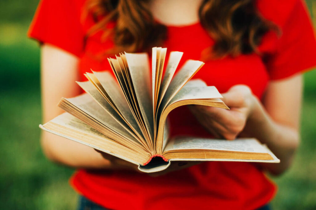 How to Get Back Into Reading [20 Easy Tips to Try!] Bona Fide Bookworm