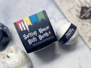 Bath bomb that sorts you into one of the four Hogwarts Houses when you use it by TheSisterMadeShop